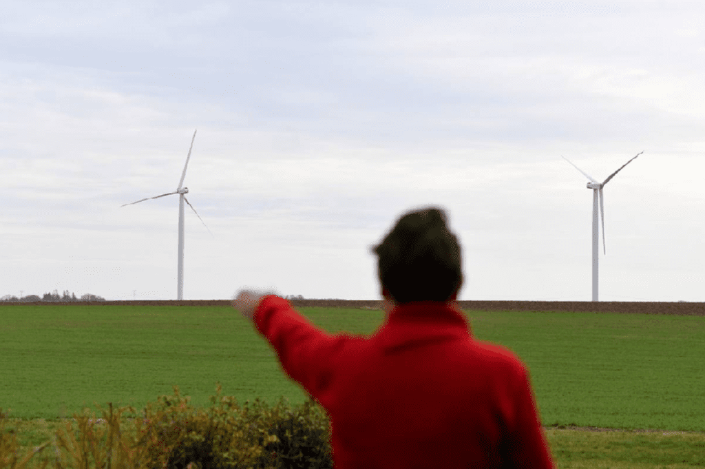 Anti éolien dénonçant des éoliennes
